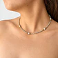 Choker de acero quirúrgico dorado con mostacillas blancas - Miniatura 2
