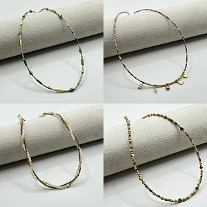 Set de 4 chokers surtidos