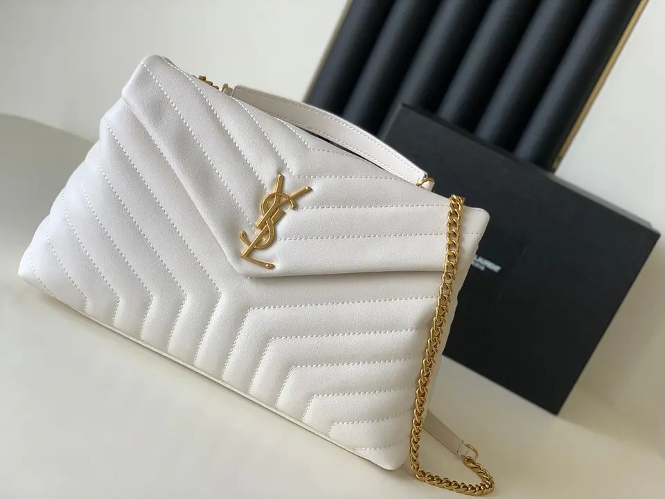 Bolso acolchado con cadena 4