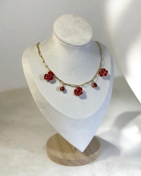 Collar Reina de corazones rojo