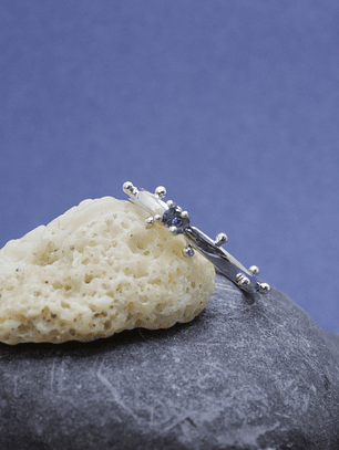 Anillo Zafiro Granulaciones Plata