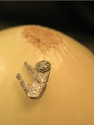 Aretes Oso Peresozo Plata y Esmeraldas