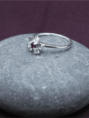Anillo Flor de Guasca Rubí Plata