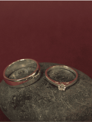 Anillo solitario compromiso  plata circón