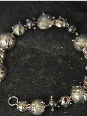 Gargantilla domos medusa plata