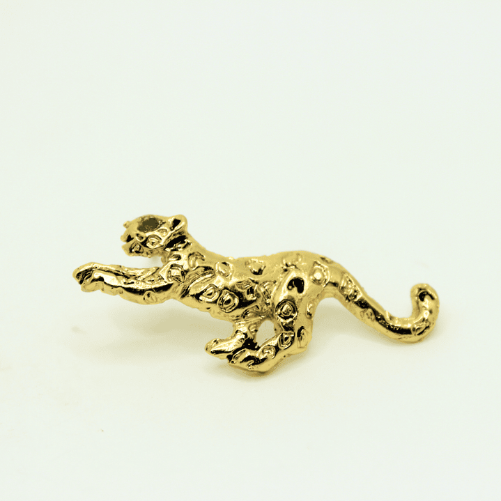 Aretes Jagures Mediano Bronce con baño en oro de 24k 3