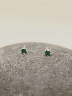 Topos esmeraldas 2.8mm oro de 18k