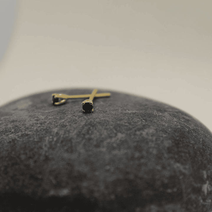 Aretes rubi oro amarillo de 18k 2