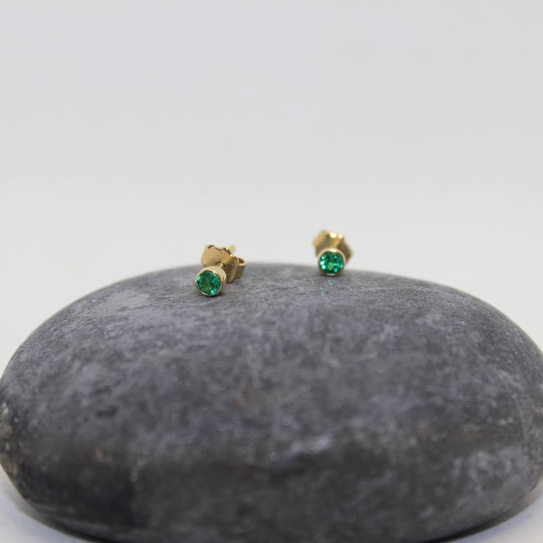 Aretes esmeralda oro de 18k 3