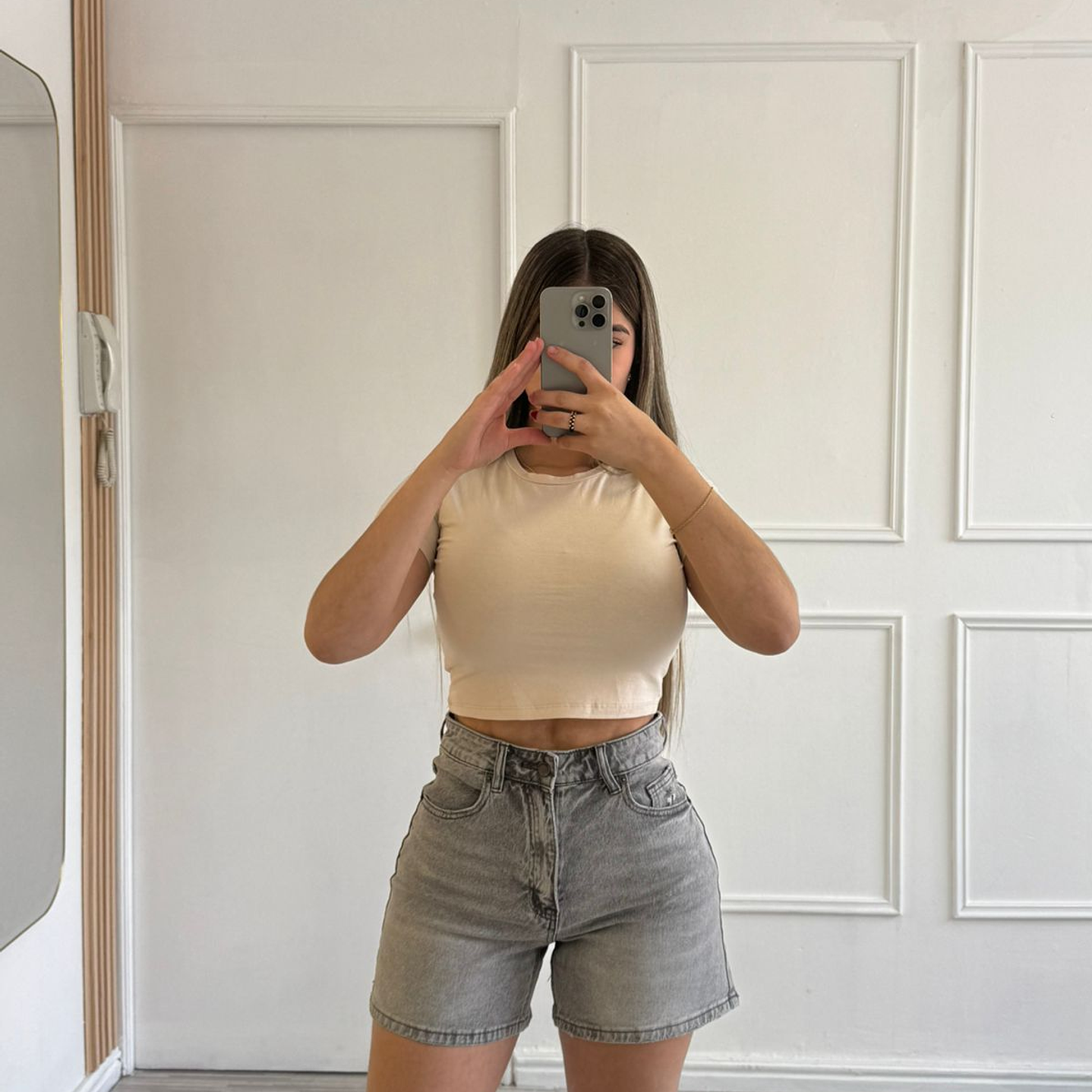 Short Europeo gris con bolsillo brillos A3322 2