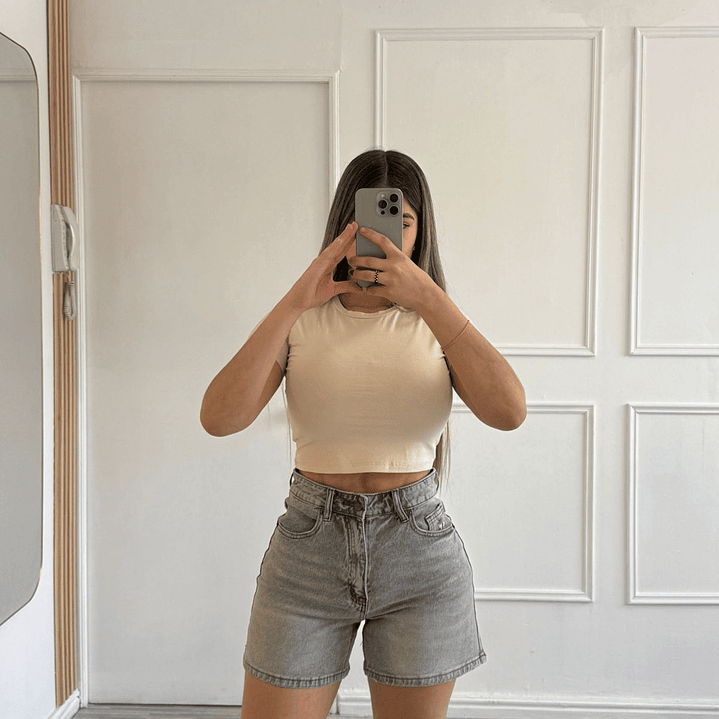 Short Europeo gris con bolsillo brillos A3322 2