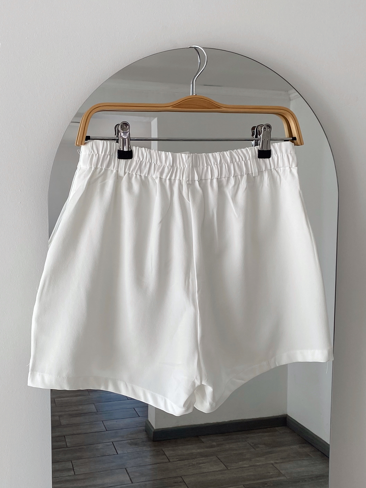 Falda/short Blanca 3