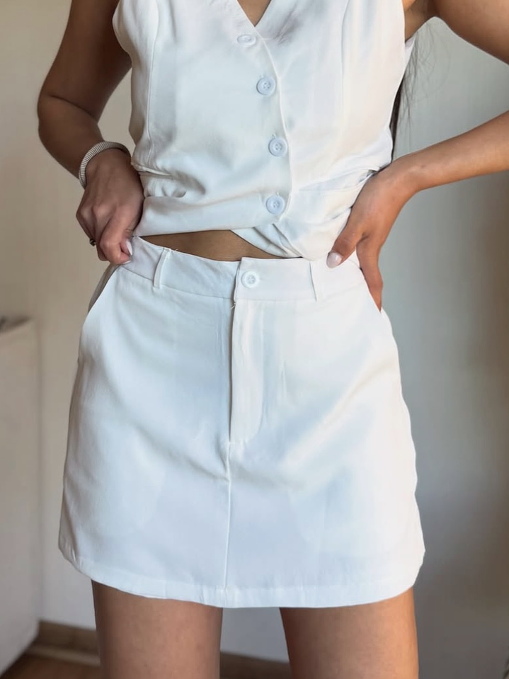 Falda/short Blanca 1