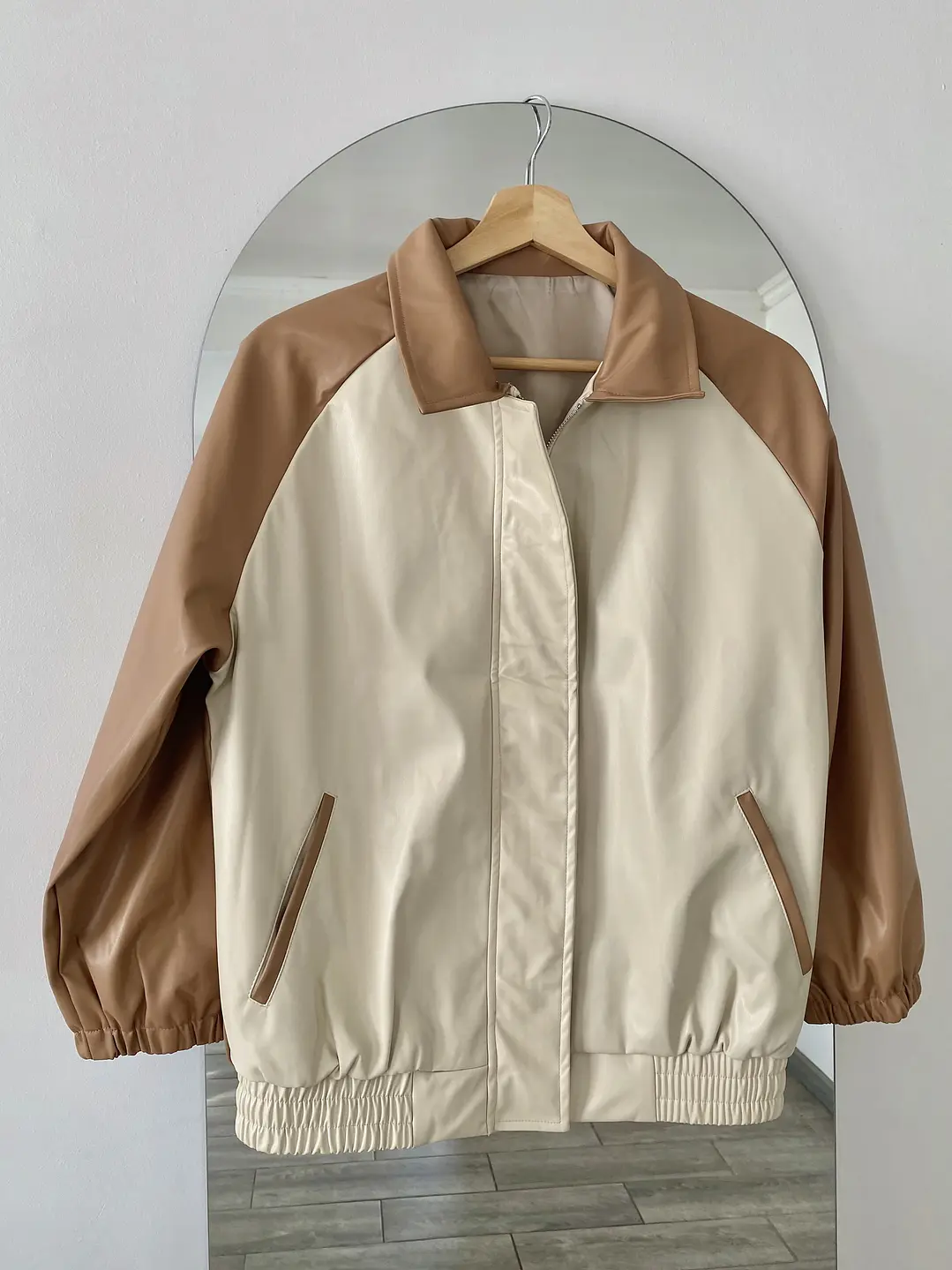Chaqueta Ecocuero Café 3