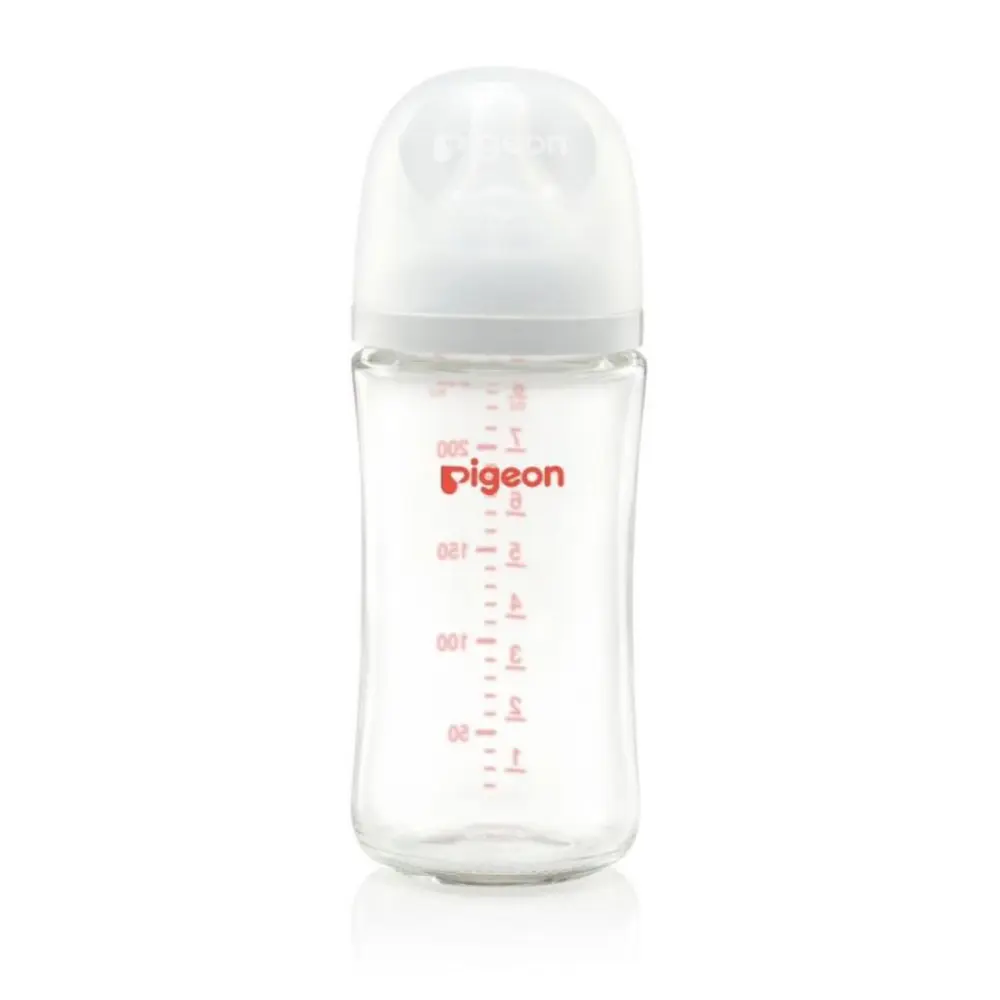 Mamadera Plastica 240ml Pigeon Softouch   1
