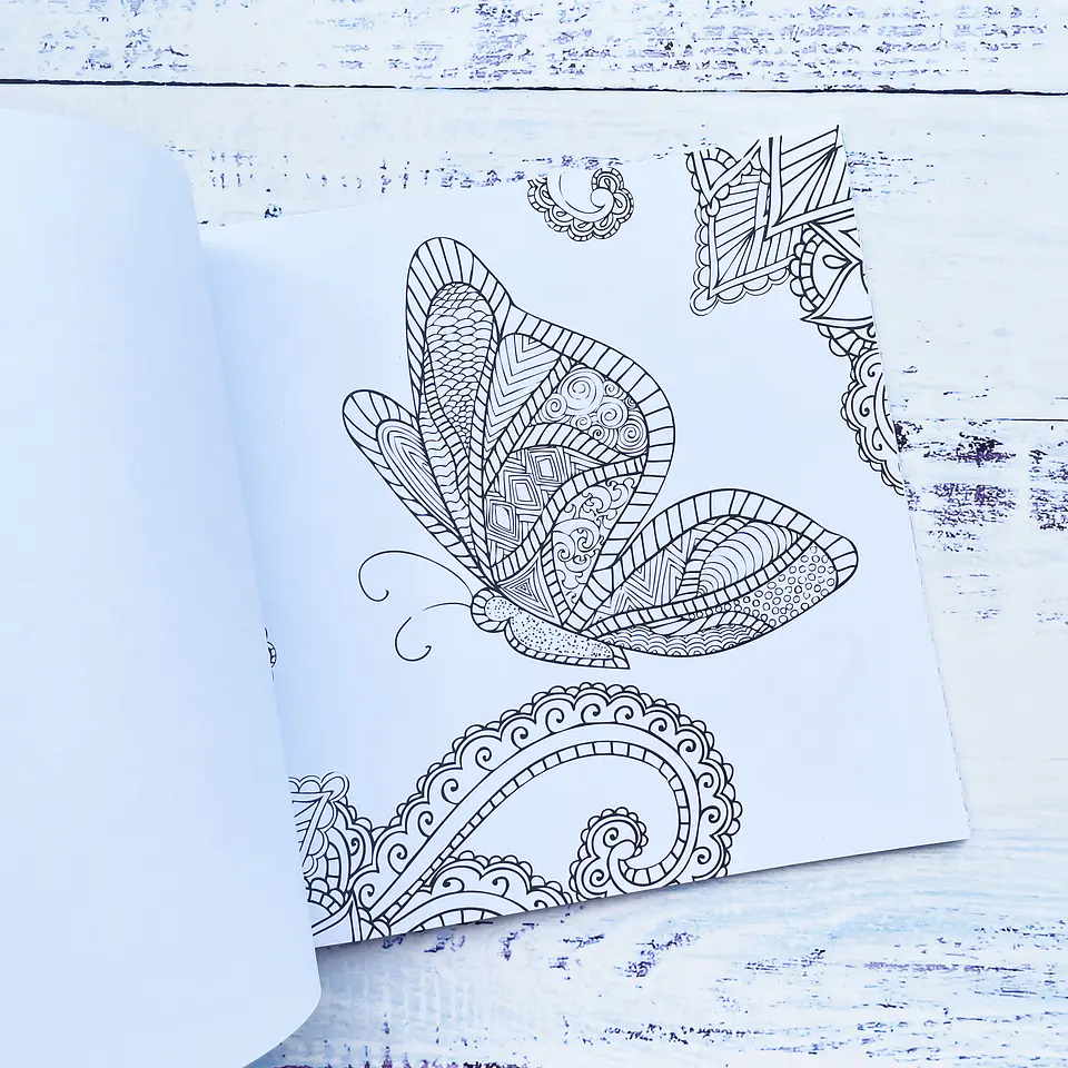 LIBRO PARA COLOREAR DOODLES - ART AND CRAFT 4