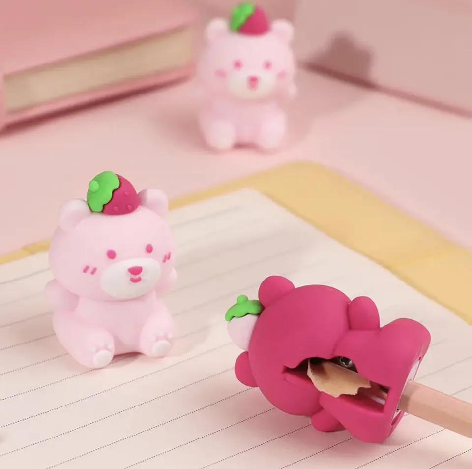 SACAPUNTA KAWAII 3D OSITO STRAWBERRY  1
