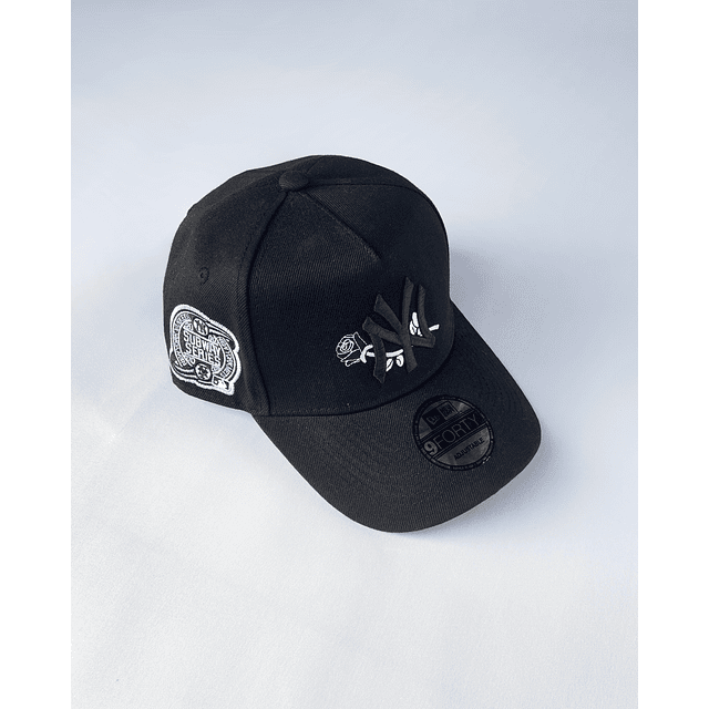Gorra New York Yankees MLB Black Rose 9Forty A-Frame