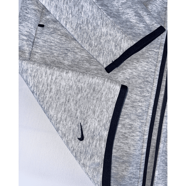 Polerones Modelo Tech New Gen 25/26