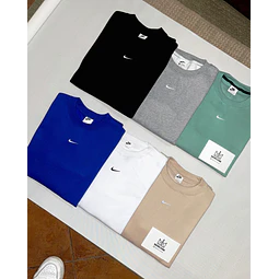 Crewneck Focus Center