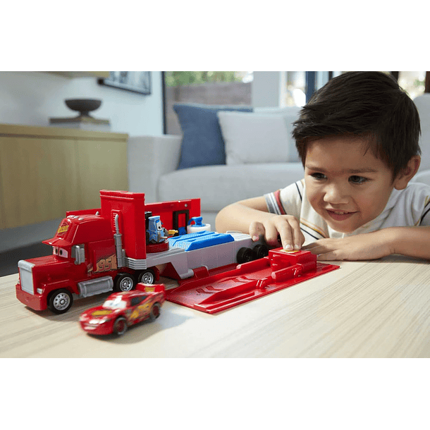 DISNEY CARS PIXAR PLAYSET MACK MATTEL 4