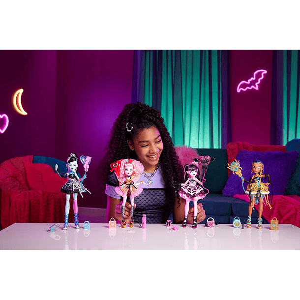 MUÑECA FRANKIE STEIN MONSTER HIGH FIESTA CUMPLEAÑOS 6