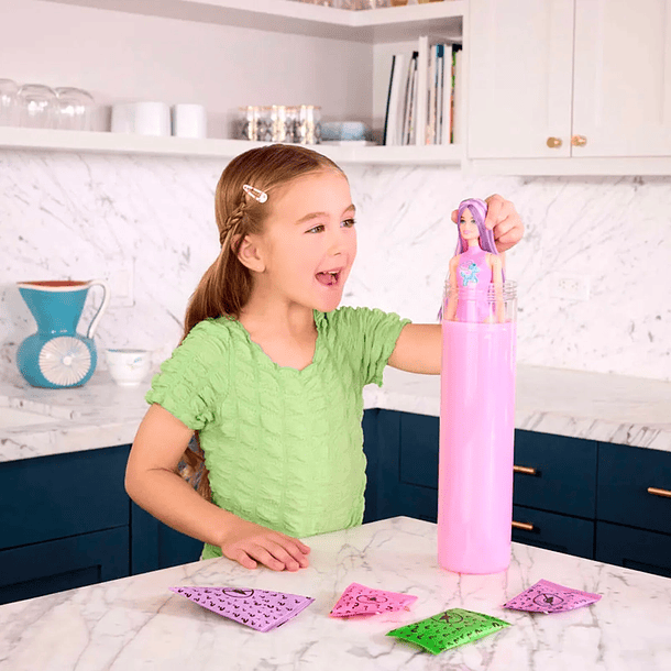 MUÑECA BARBIE COLOR REVEAL 6 SORPRESAS ORIGINAL 4
