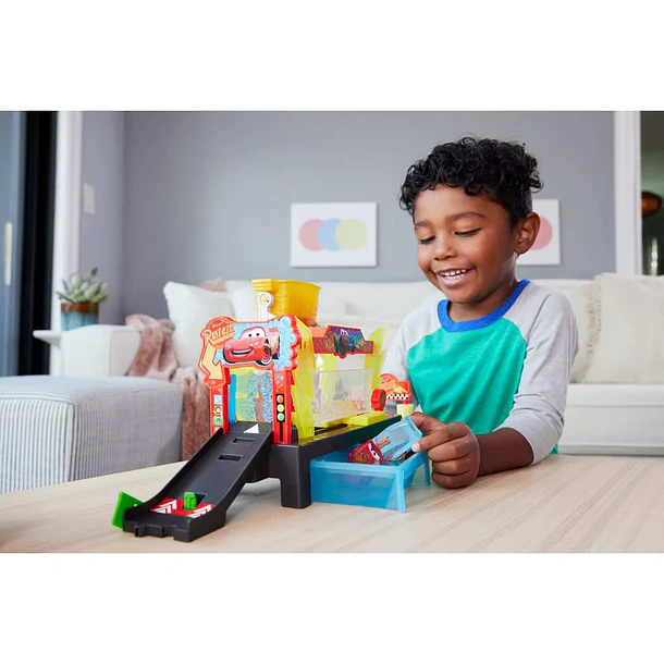 CARS AUTOLAVADO RAYO MCQUEEN COLOR CHANGE 3