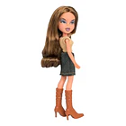 MUÑECA BRATZ YASMIN CLÁSICA CON OUTFIT 2
