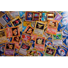 PACK POKÉMON 50 CARTAS + 1 ULTRA RARA Y CAJA LCC 2