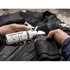 Crema Nutritiva para Cuero Ipone. (Leather Cream)