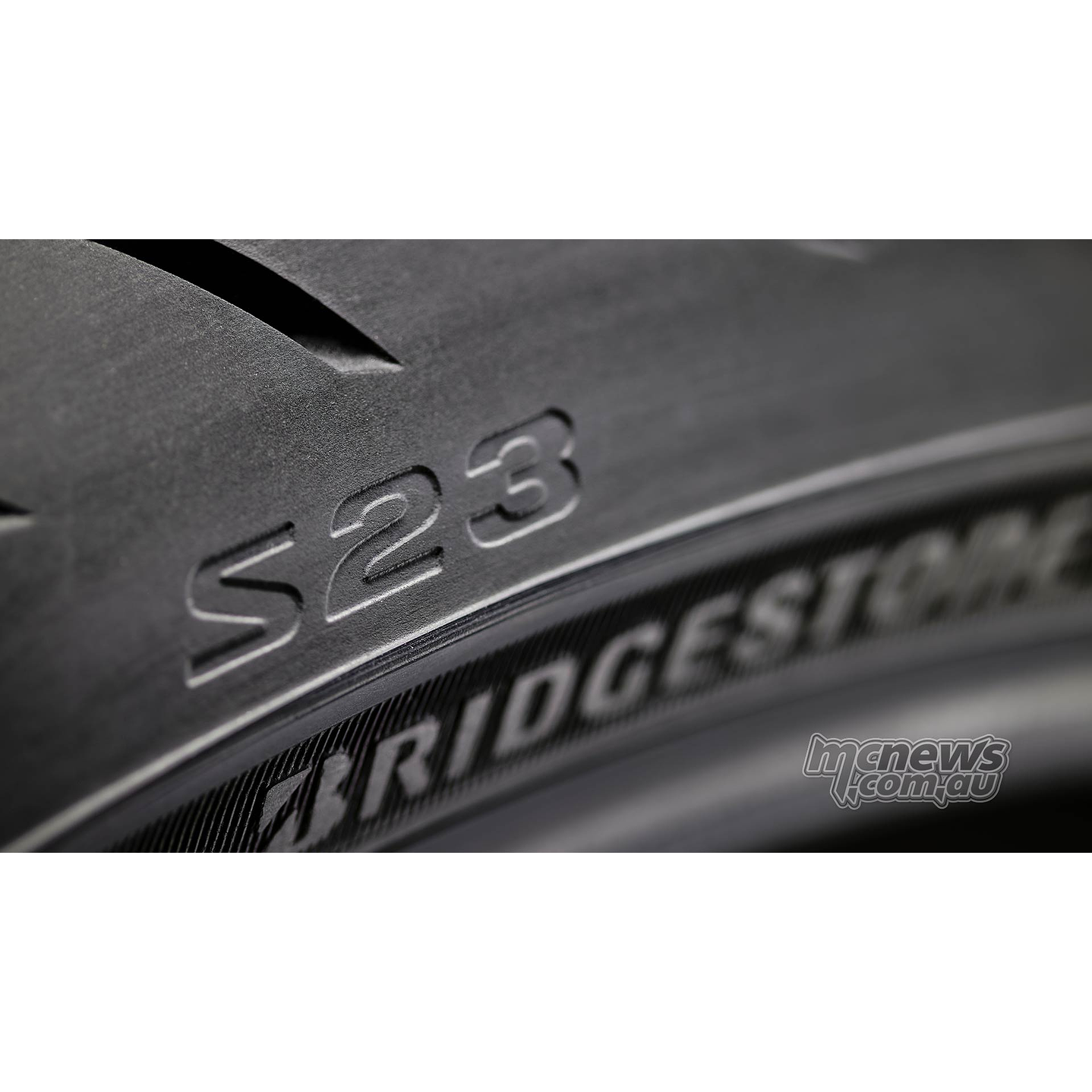 Battlax S23, 120/70ZR-17. Neumático Bridgestone 4