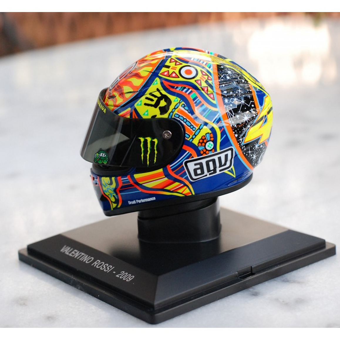Casco de Colección Season 2010. AGV 5 Continentes. Valentino Rossi. Escala 1:5 3