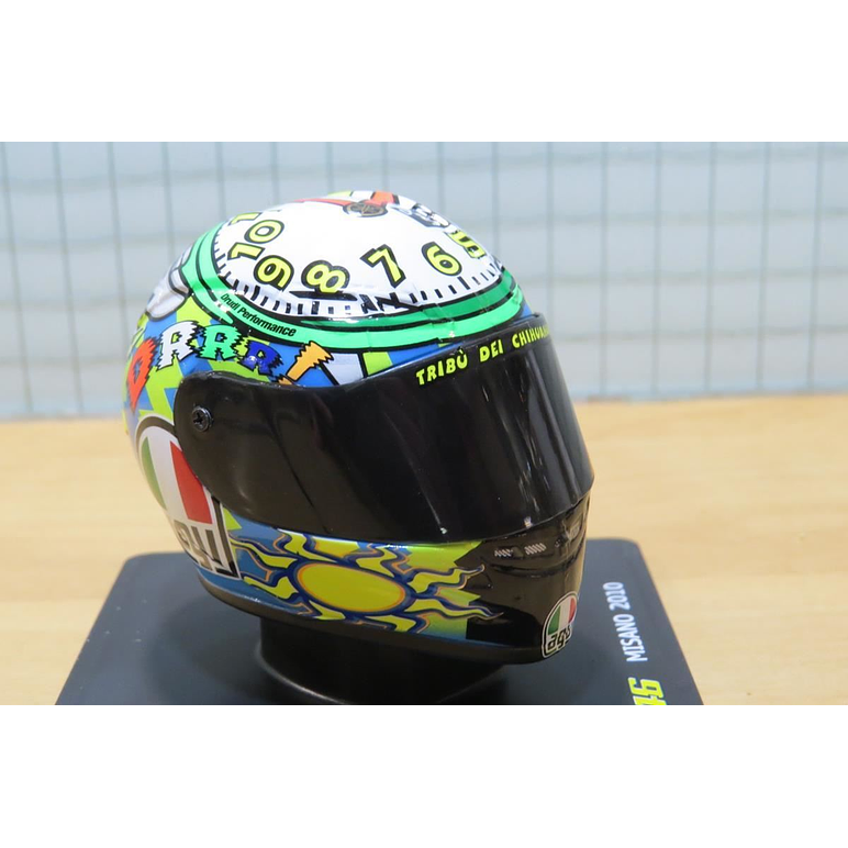 Casco AGV de Colección Valentino Rossi GP Misano 2010.  Escala 1:5 9