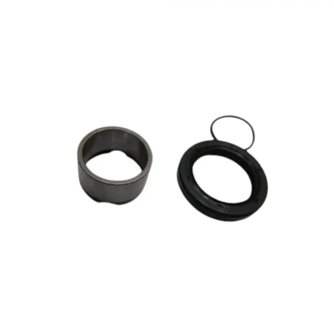 Kit Reten y Buje piñón de Ataque KTM Duke 250,  Duke 390. KTM Genuine 2