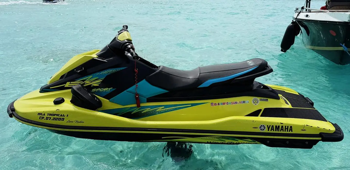 MOTO ACUATICA JETSKY  1