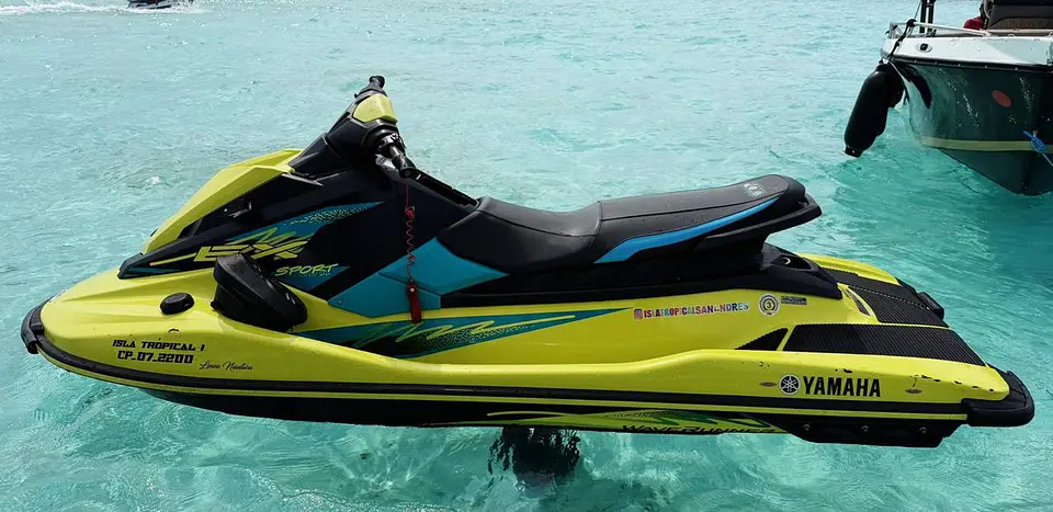 MOTO ACUATICA JETSKY  1