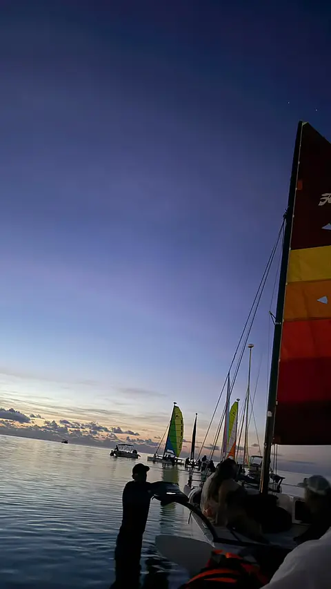 AMANECER EN VELERO 
