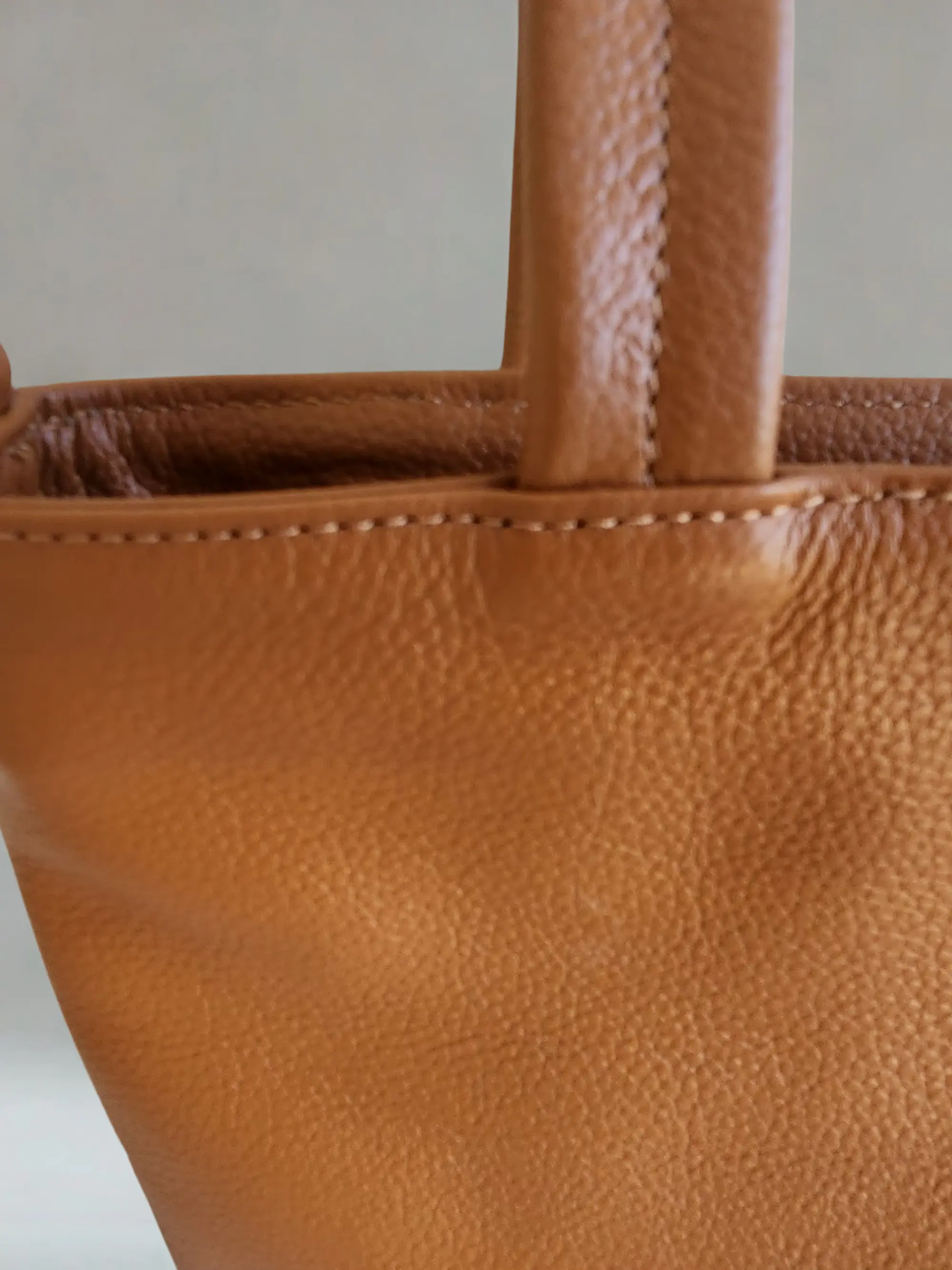 Tote Colibrí  Caramelo - Cuero LWG - Hecho a mano 2