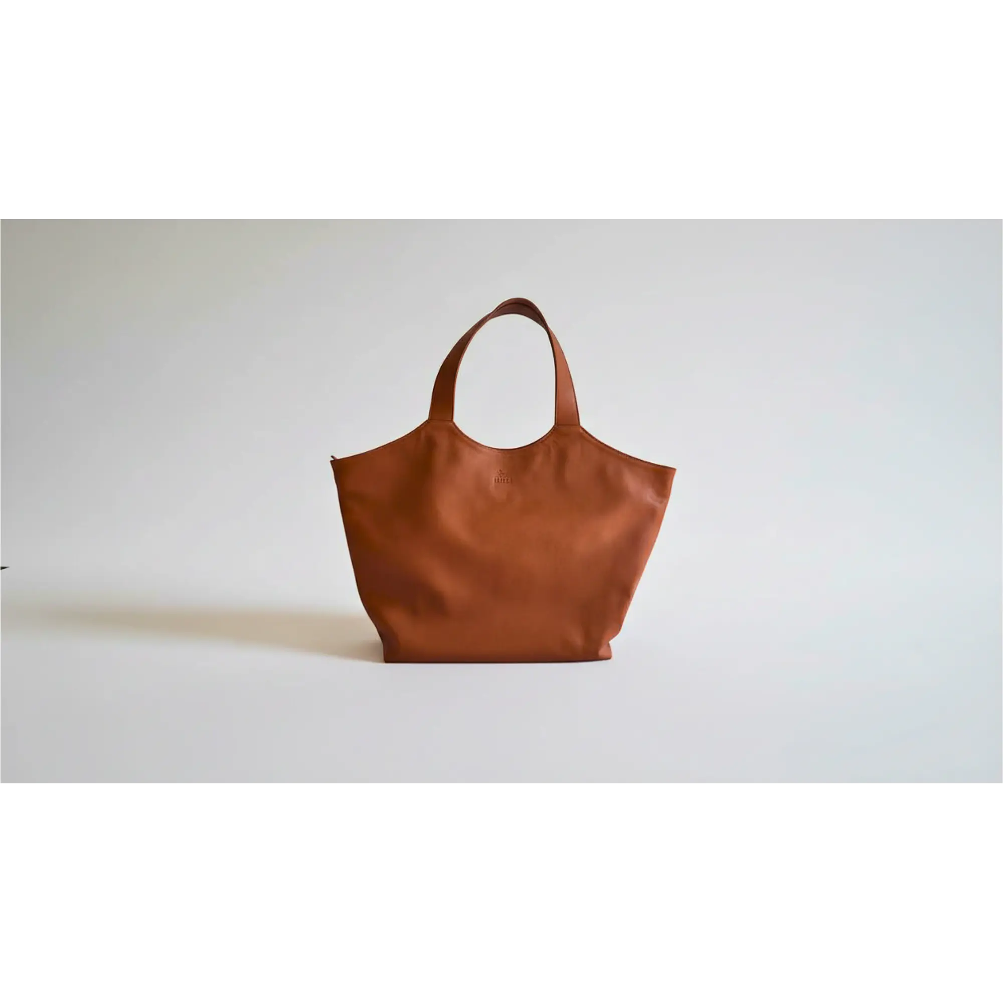 Shopper Isolda Color Caramelo - Extra Large - Cuero LWG - Hecho a mano 1