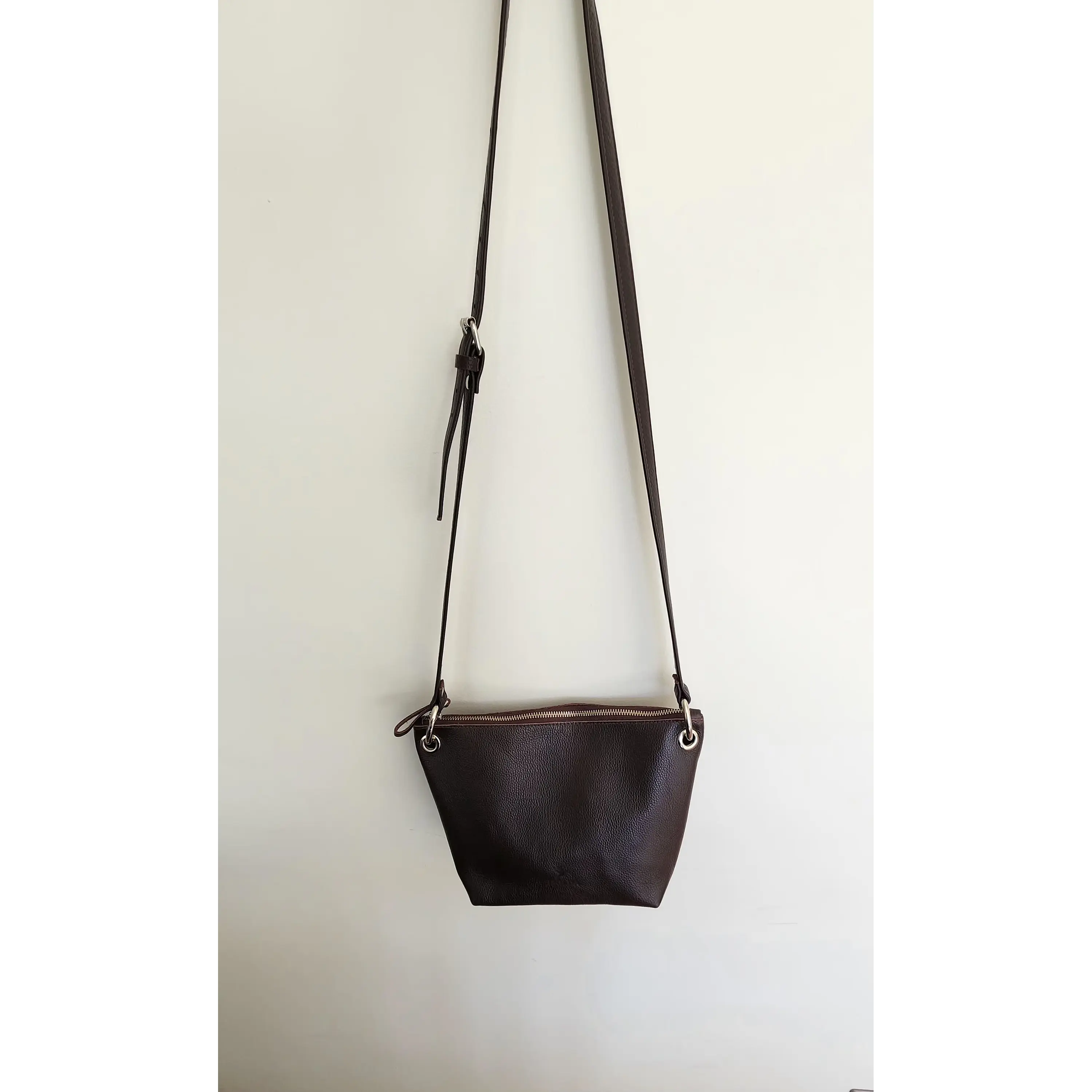 Cartera Isolda Chocolate - Cuero LWG - Hecho a mano 3
