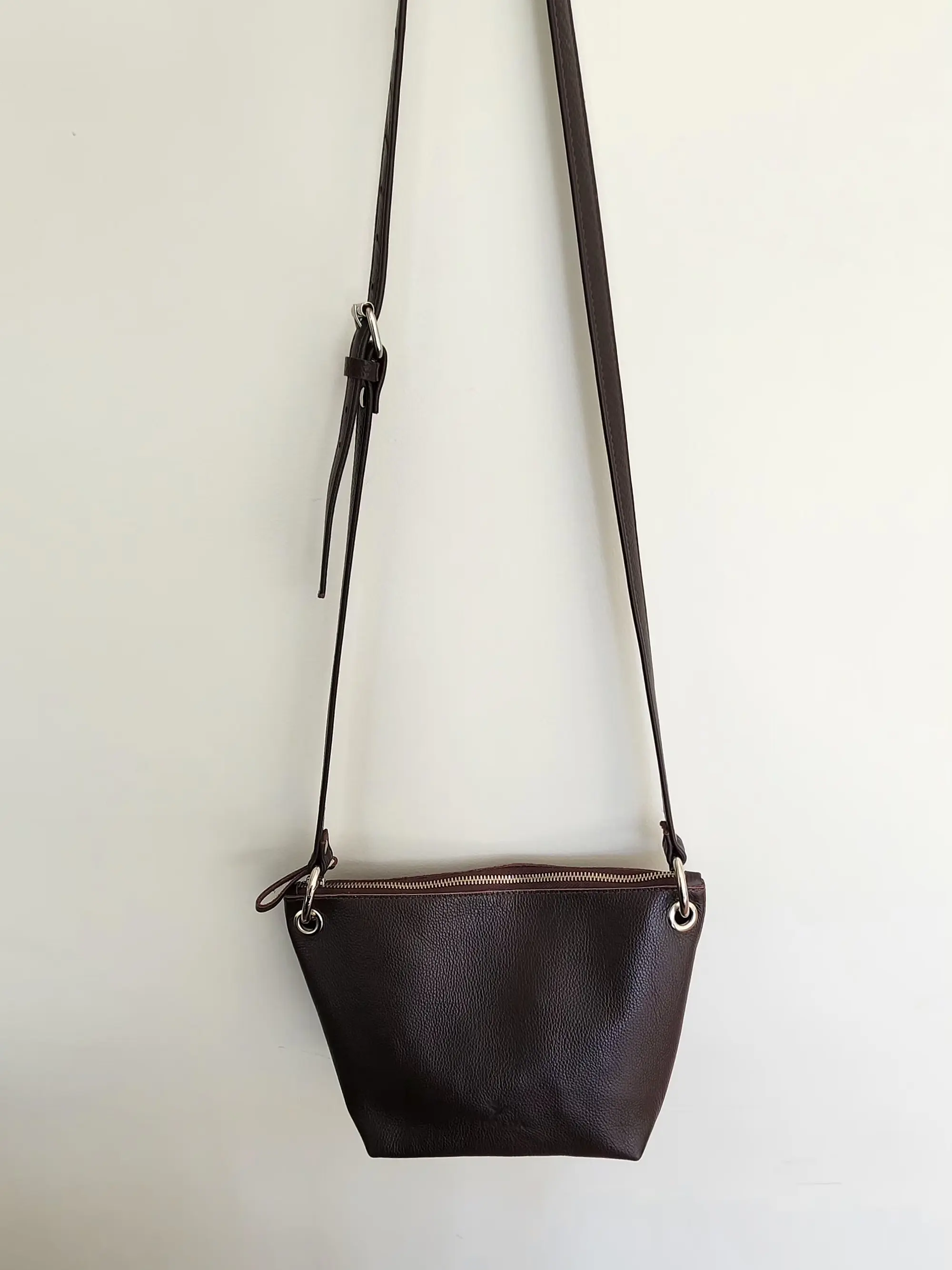 Cartera Isolda Chocolate - Cuero LWG - Hecho a mano 3