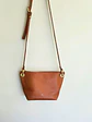 Cartera Isolda Caramelo - Cuero LWG - Hecho a mano - Miniatura 3