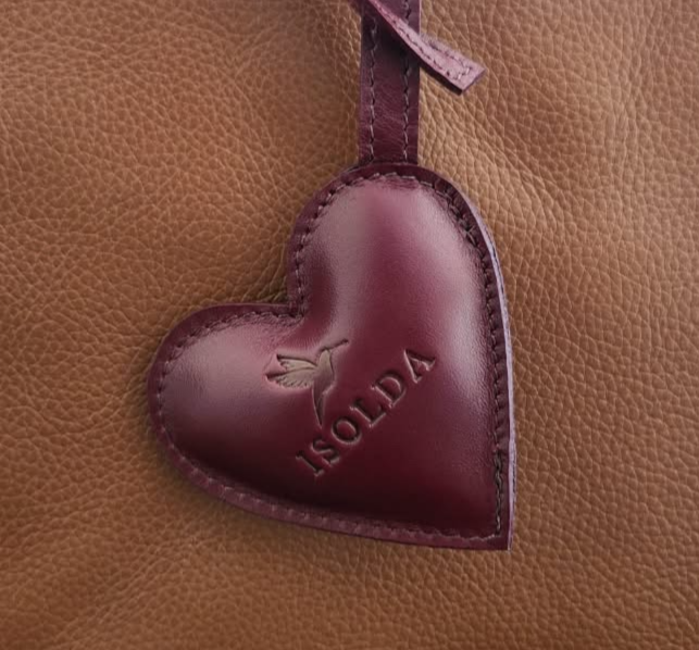 Charm Corazón - Color Burdeo-Cuero LWG - Hecho a mano 2