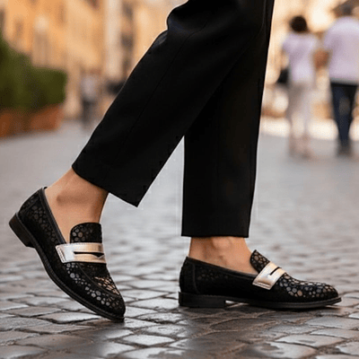 Versalles Black and Gold