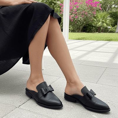 Puntilla Manhattan Negra Mate con Lazo 