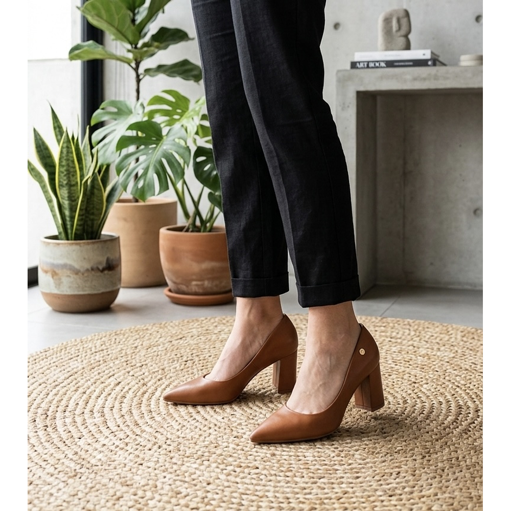 Zapato Reina Camel ( via uno )