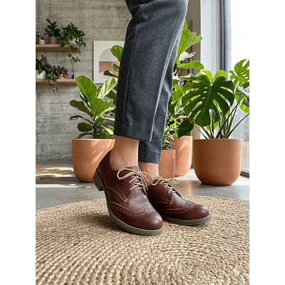Zapato Oxford outdoor cafe