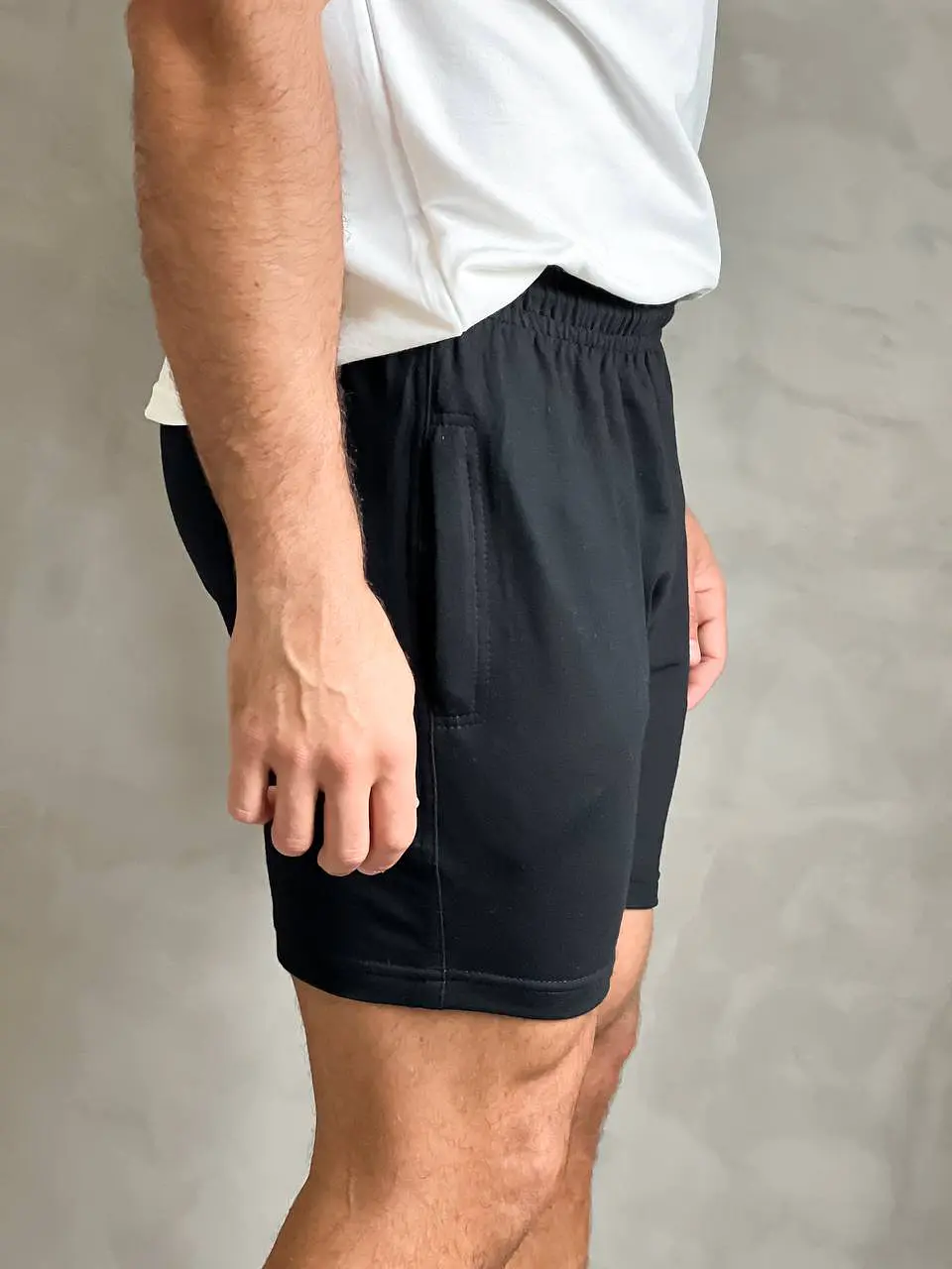 Akil Short Hombre ISU 10
