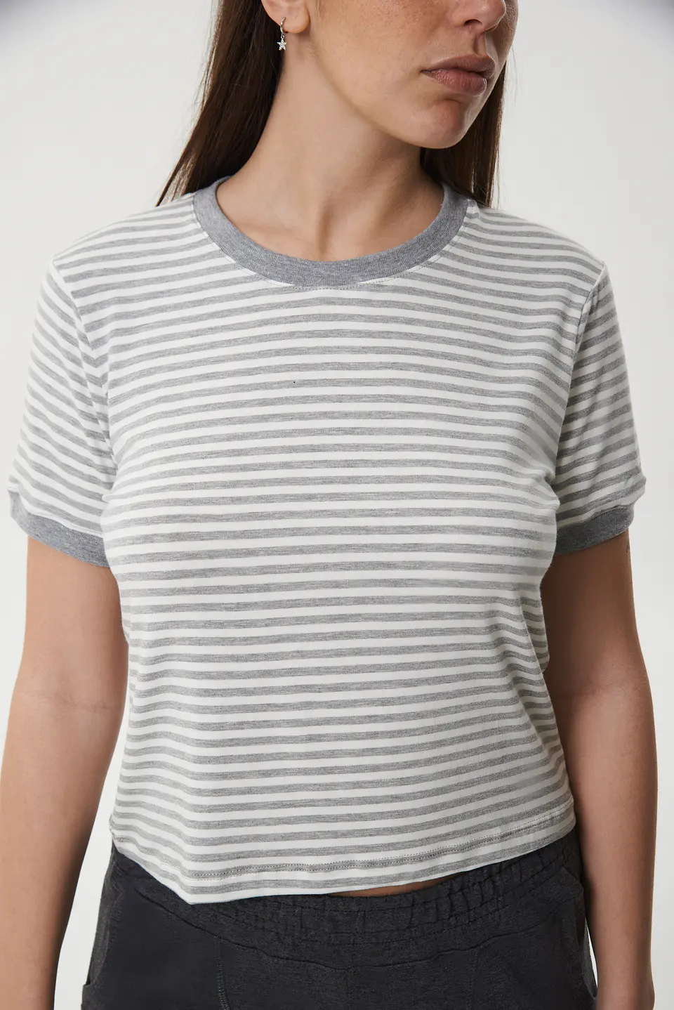 Visa remera rayada de mujer 6